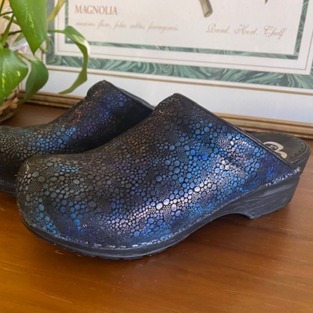 Sanita Leather Women's Nurse Walking Shoes Clogs Size 38 ~ US 8